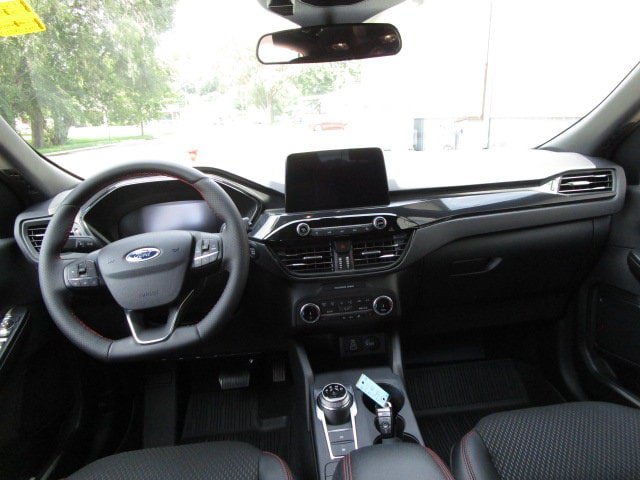 Used 2026 Ford Escape ST-Line w/ Cold Weather Package AWD/4WD image 12