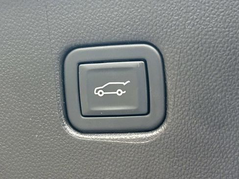 Used 2024 Chevrolet Blazer LT w/ Convenience Package FWD image 14