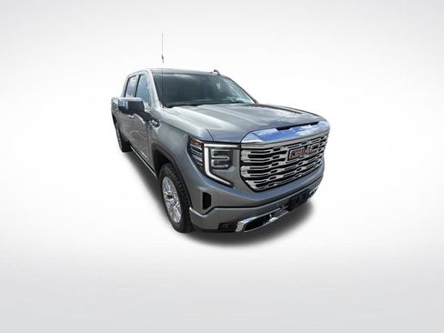 Used 2025 GMC Sierra 1500 Denali w/ Technology Package AWD/4WD image 8