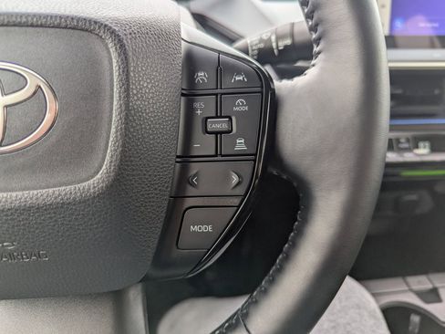 Used 2024 Toyota Prius XLE image 26