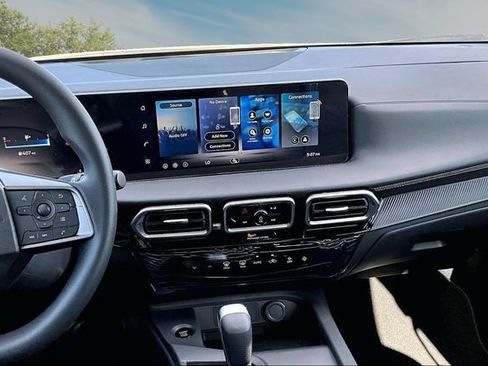 New 2027 Nissan Sentra SV FWD image 6