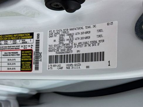 Used 2025 Toyota Sequoia Platinum image 34