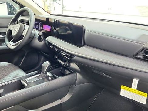 Certified 2026 Nissan Kicks SV FWD image 23