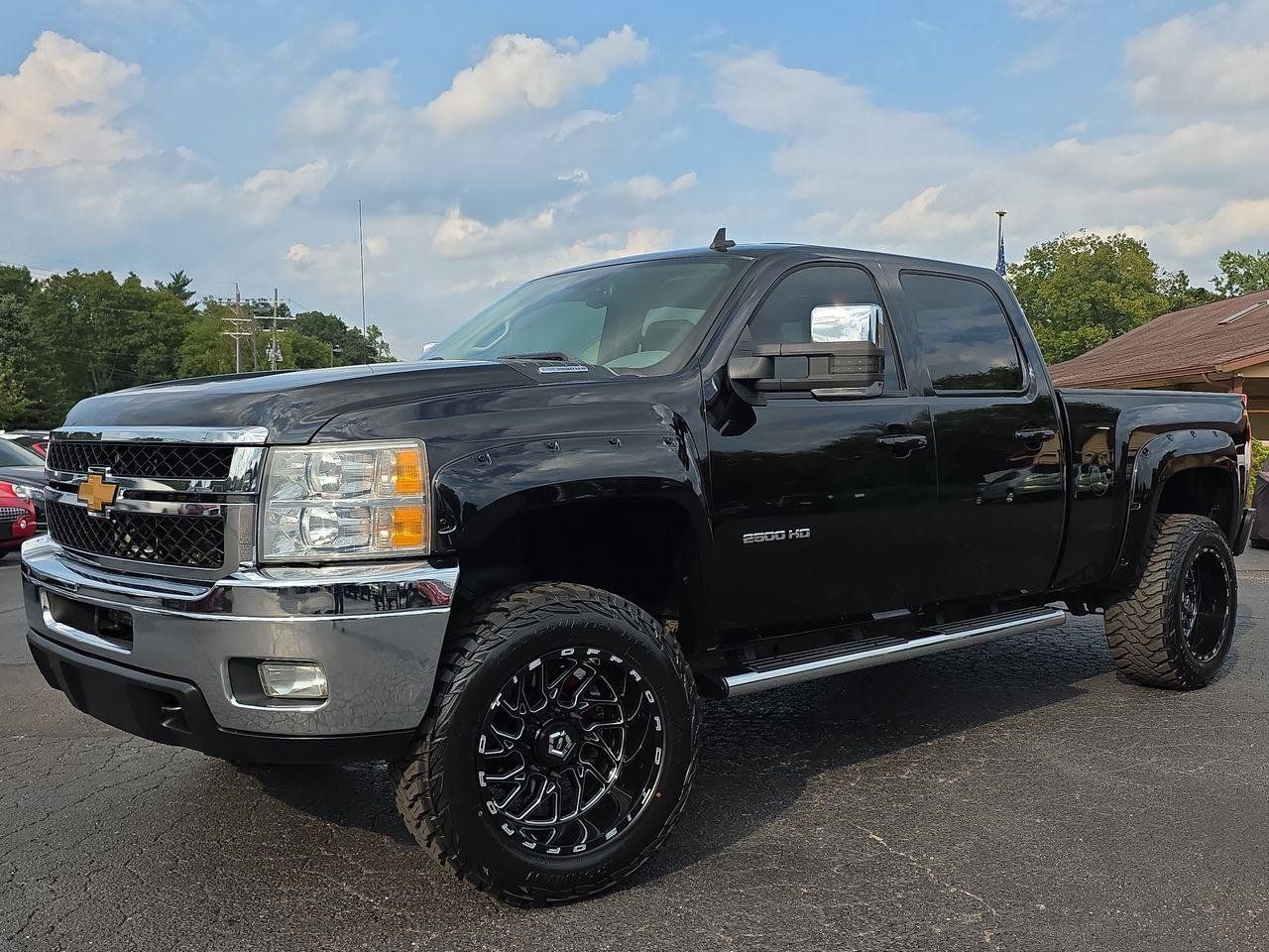 Used 2014 Chevrolet Silverado 2500 LTZ w/ LTZ Plus Package AWD/4WD image 1