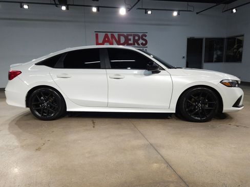 Used 2022 Honda Civic Sport image 8