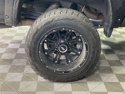 Used 2020 Chevrolet Silverado 2500 LT w/ All Star Edition image 18