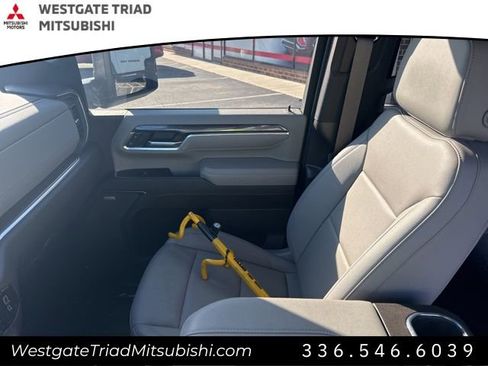 Used 2025 Chevrolet Silverado 2500 LTZ w/ LTZ Premium Package image 19