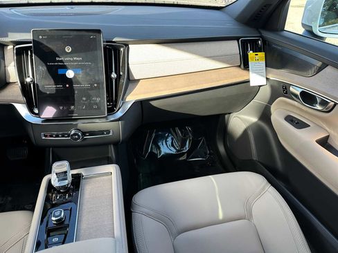 New 2026 Volvo XC90 T8 Plus image 19