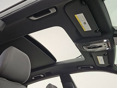 Used 2023 Audi Q8 Premium Plus w/ Premium Plus Package image 18