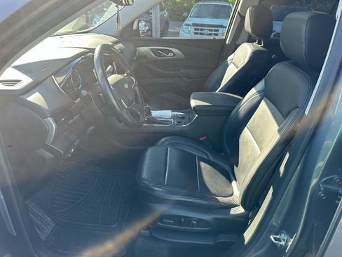Used 2018 Chevrolet Traverse LT AWD/4WD image 11