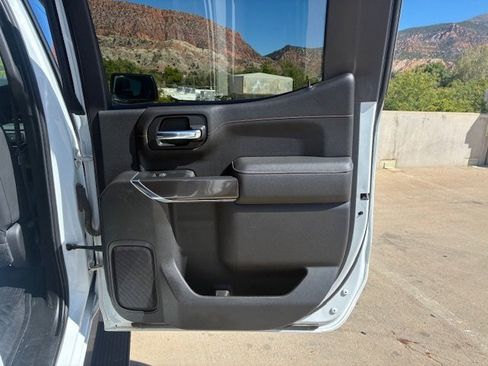 Used 2021 GMC Sierra 1500 AT4 image 17