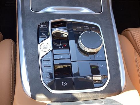 Used 2023 BMW X7 xDrive40i w/ M Sport Package image 19