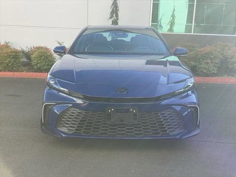 Certified 2025 Toyota Camry SE w/ Convenience Package image 18