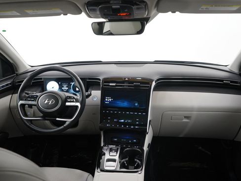 Used 2024 Hyundai Tucson Limited image 12