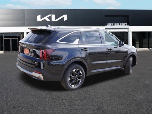 New 2026 Kia Sorento S image 3