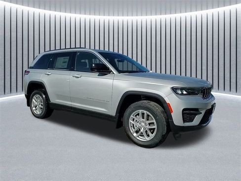 New 2025 Jeep Grand Cherokee Laredo X w/ Luxury Tech Group I image 2