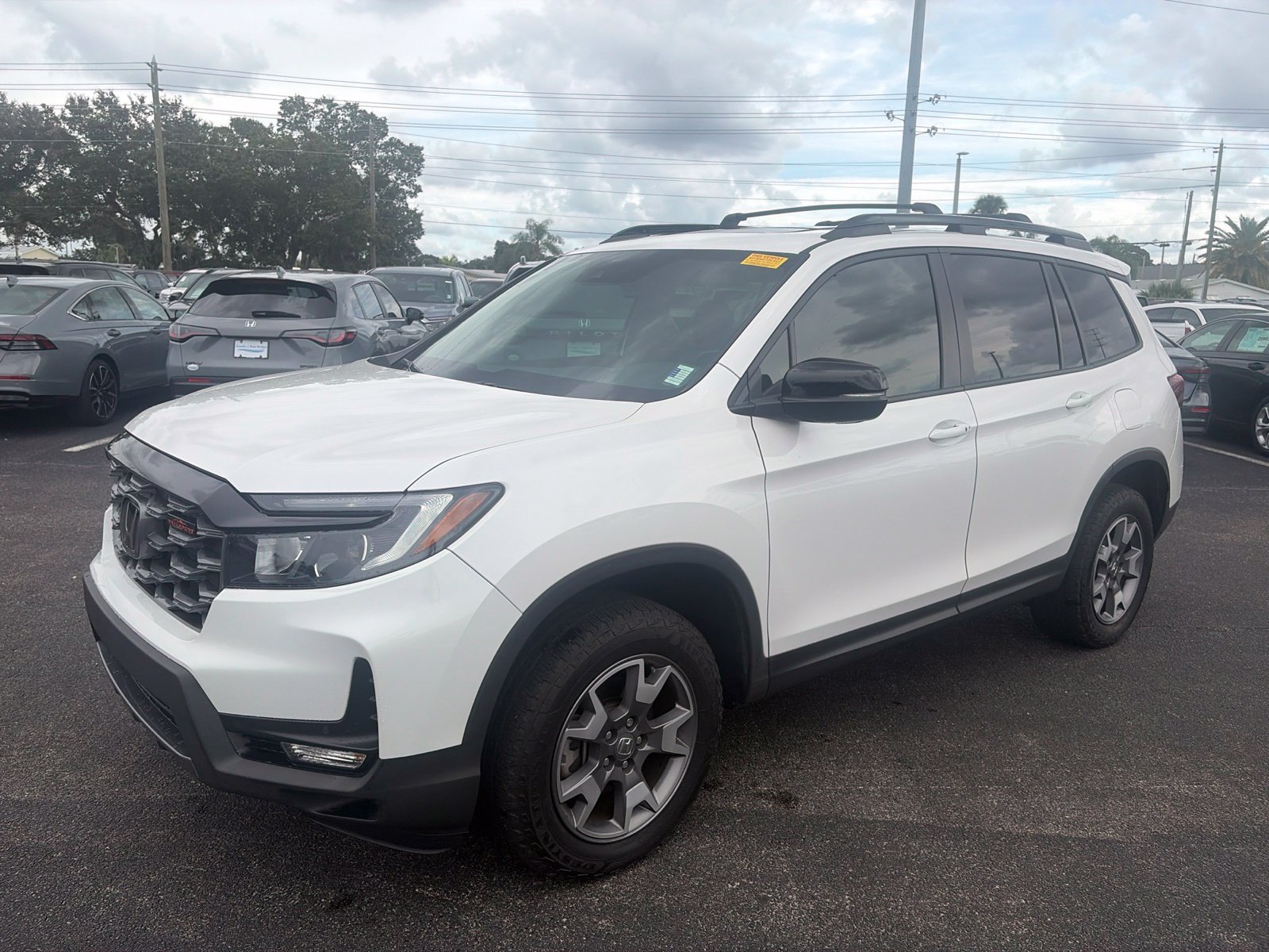 Used 2023 Honda Passport TrailSport image 3