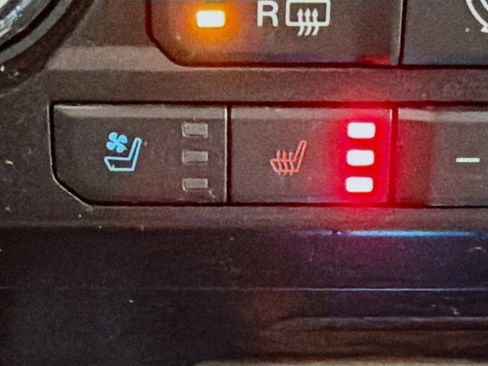 Used 2020 Ford F150 Lariat image 35