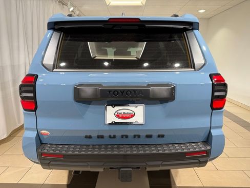 New 2026 Toyota 4Runner SR5 image 4