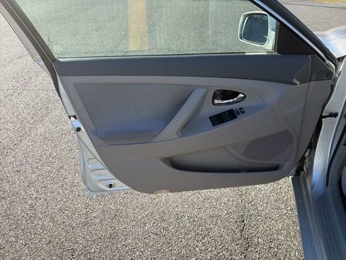 Used 2008 Toyota Camry LE image 10