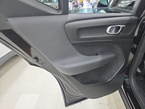 Used 2020 Volvo XC40 T5 Momentum w/ Protection Package AWD/4WD image 15