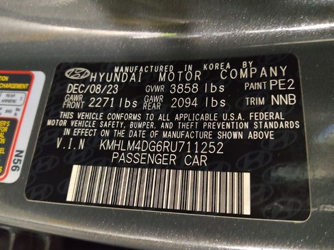 Used 2024 Hyundai Elantra SEL FWD image 33