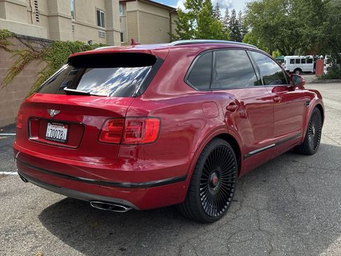 Used 2017 Bentley Bentayga AWD/4WD image 6