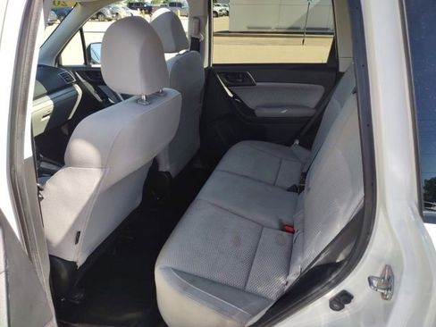 Used 2018 Subaru Forester 2.5i Premium w/ All-Weather Package AWD/4WD image 17