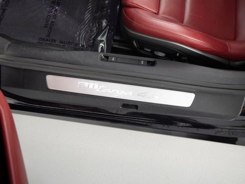 Certified 2021 Porsche 911 Targa 4S image 22