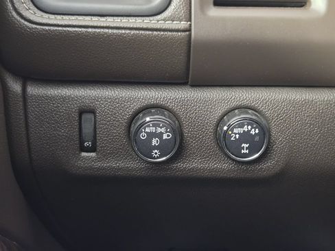 Used 2021 GMC Canyon Denali AWD/4WD image 22