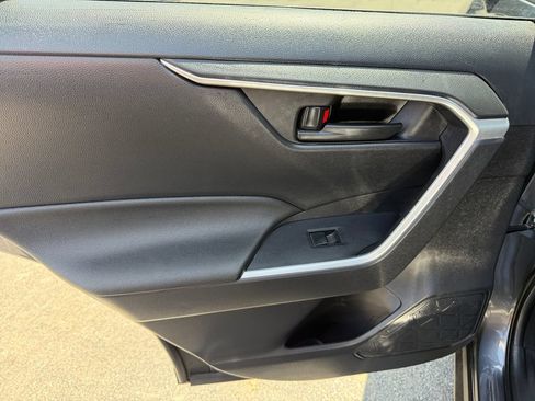 Certified 2025 Toyota RAV4 LE AWD/4WD image 24