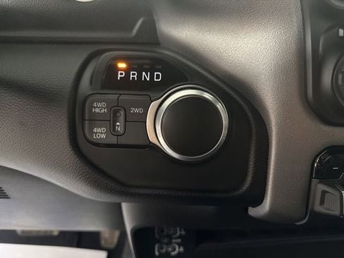 Used 2024 RAM 2500 Big Horn AWD/4WD image 32