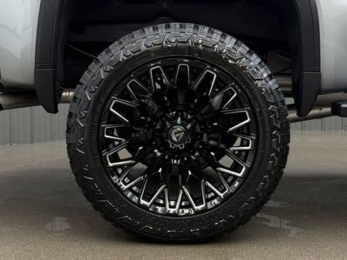 Used 2026 GMC Sierra 1500 SLT w/ SLT Premium Plus Package AWD/4WD image 11