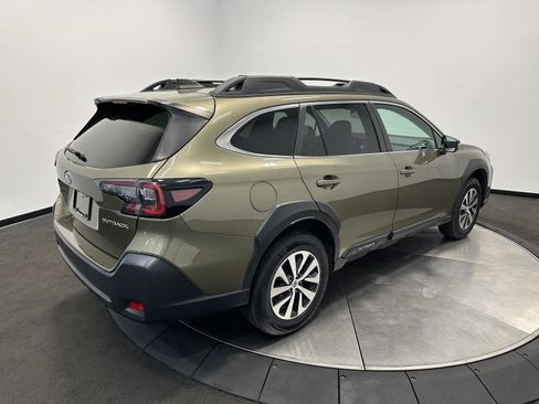 Used 2024 Subaru Outback Premium AWD/4WD image 7