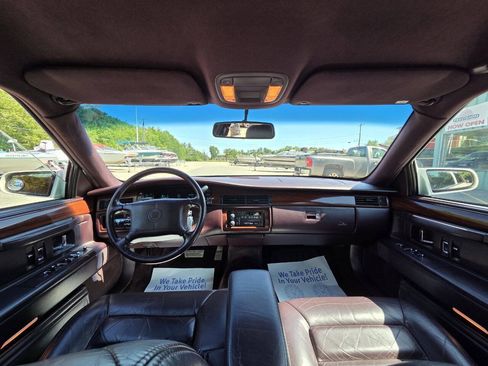 Used 1995 Cadillac De Ville Sedan FWD image 22
