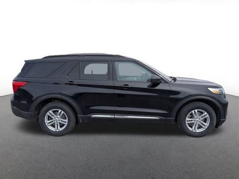 Certified 2023 Ford Explorer XLT w/ Class IV Trailer Tow Package image 2