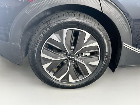 Used 2024 Kia EV6 Light RWD image 11