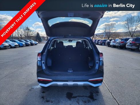 New 2025 Kia Sportage LX image 9