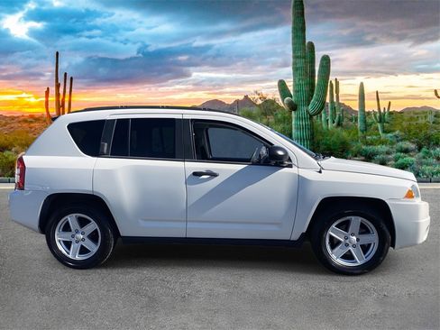 Used 2007 Jeep Compass Sport image 2