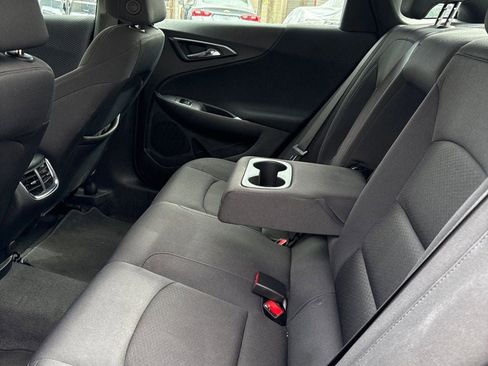 Used 2025 Chevrolet Malibu LT FWD image 3