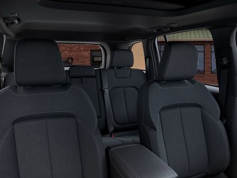 New 2025 Jeep Grand Cherokee Laredo X w/ Luxury Tech Group I image 28