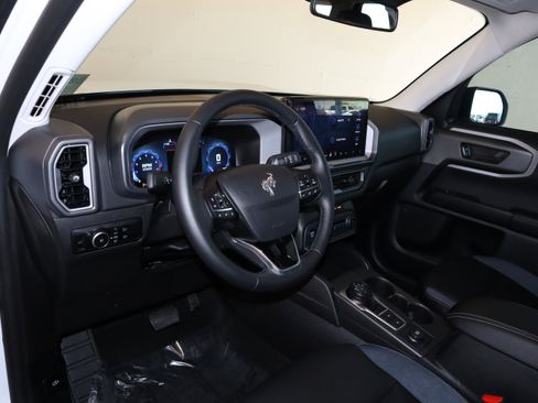 Used 2025 Ford Bronco Sport Outer Banks w/ Outer Banks Tech Package+ image 21