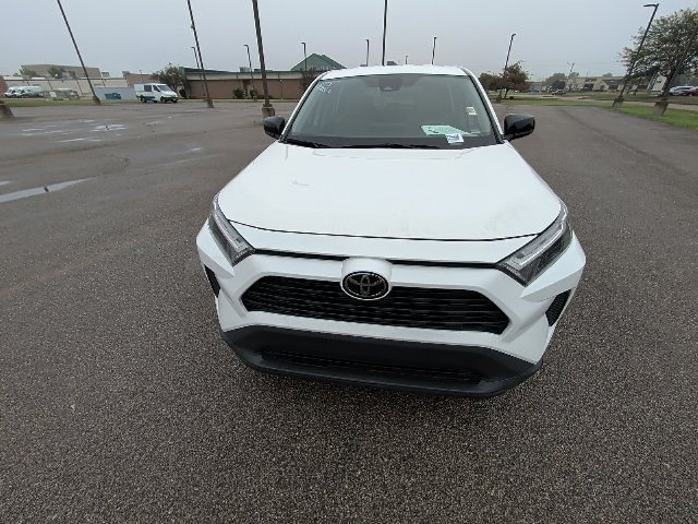 Used 2024 Toyota RAV4 LE FWD image 15