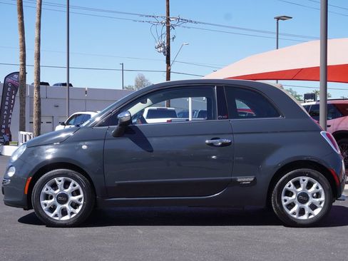 Used 2017 FIAT 500 Lounge image 2