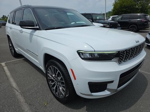 Used 2022 Jeep Grand Cherokee L Summit AWD/4WD image 2