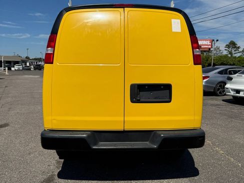 Used 2020 GMC Savana 2500 w/ Driver Convenience Package RWD image 5