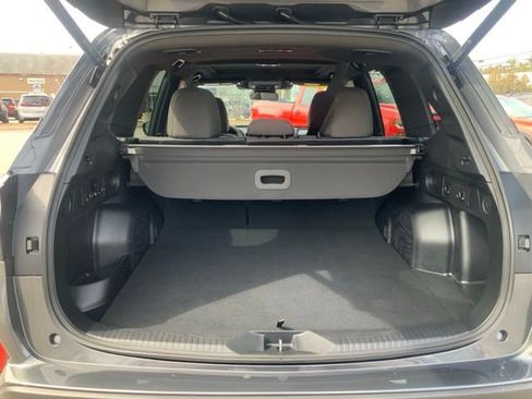 Certified 2025 Subaru Forester Premium AWD/4WD image 11