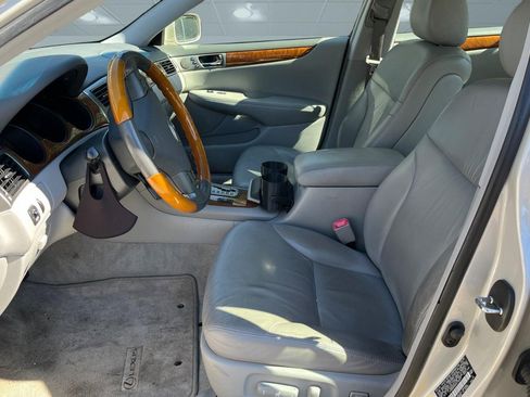 Used 2005 Lexus ES 330 FWD image 3