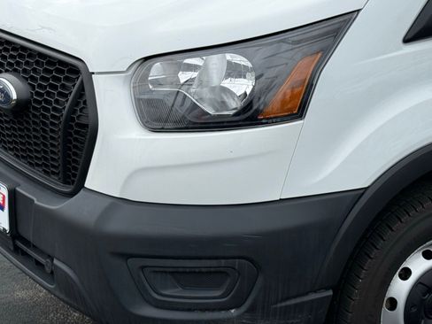 Used 2022 Ford Transit 250 Medium Roof image 9