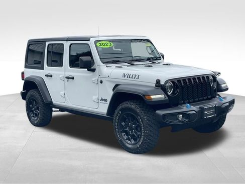 Used 2023 Jeep Wrangler Unlimited w/ Cold Weather Group AWD/4WD image 8